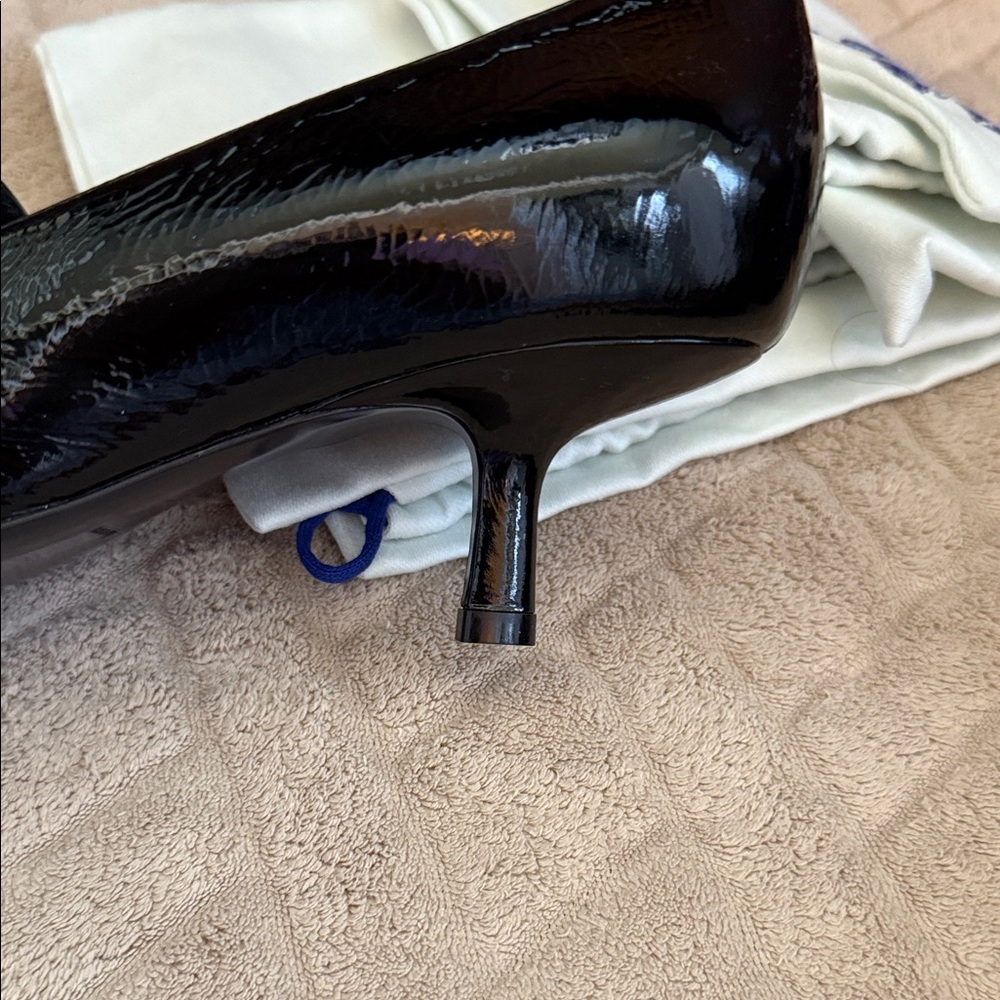 Burberry Black Patent Leather Heels - Picture 8 of 9